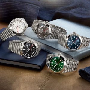01_Breitling-Chronomat-Automatic-GMT-40_RGB.jpg