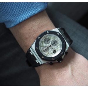 Audemars-Piguet-Royal-Oak-Offshore-Chronograph-Replica-White-Arm.jpg