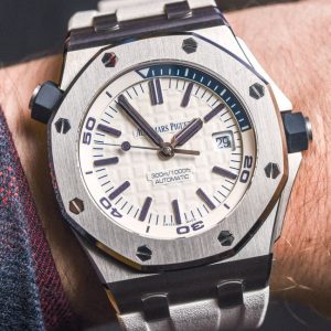 Audemars-Piguet-Royal-Oak-Offshore-Divers-aBlogtoWatch-26-1.jpg
