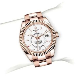 m326935-0005_modelpage_on_wrist_landscape.jpg